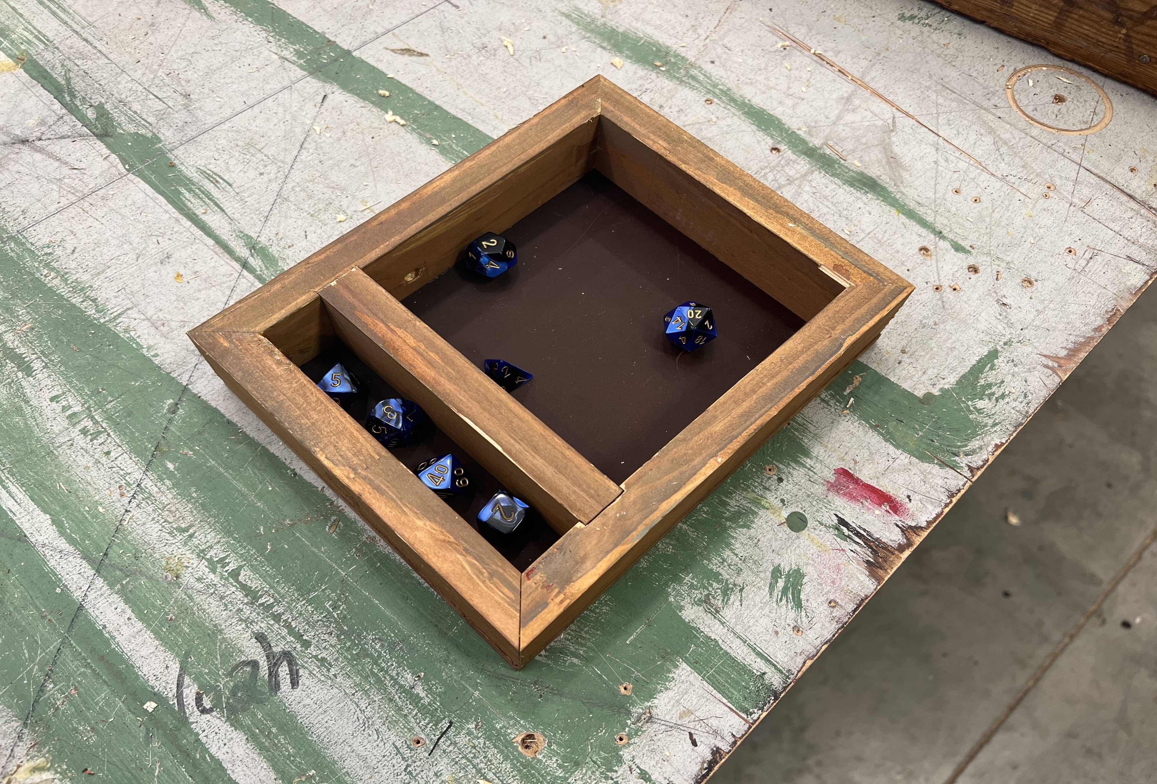 SUSTAINABLE DICE TRAY